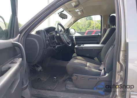 2013 Chevrolet Silverado 1500 Lt from USA, damaged, VIN 3GCPCSE01DG152204